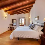 Cuesta Del Reloj Piedralaves