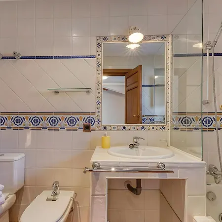 Cuesta Del Reloj Piedralaves